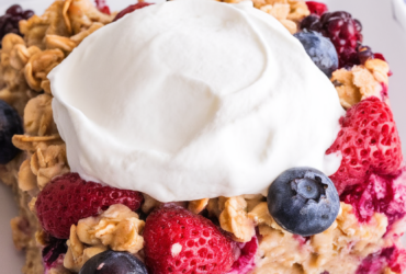Baked Oatmeal with Berries